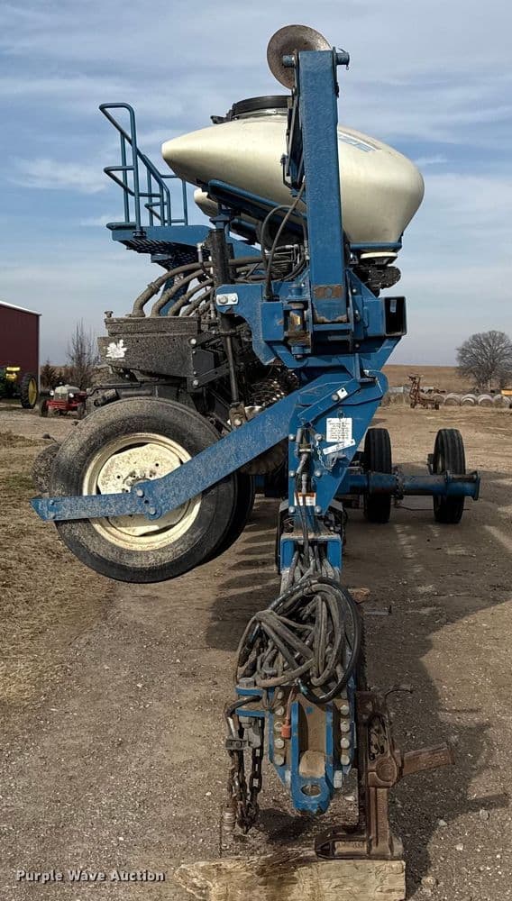 Image of Kinze 3660 equipment image 1