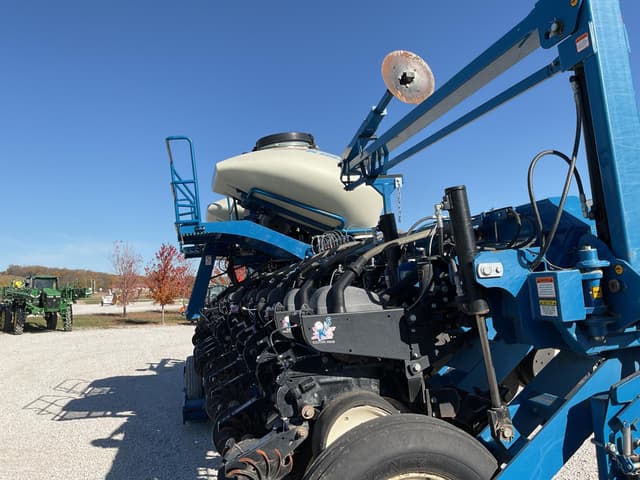 Image of Kinze 3660ASD equipment image 4