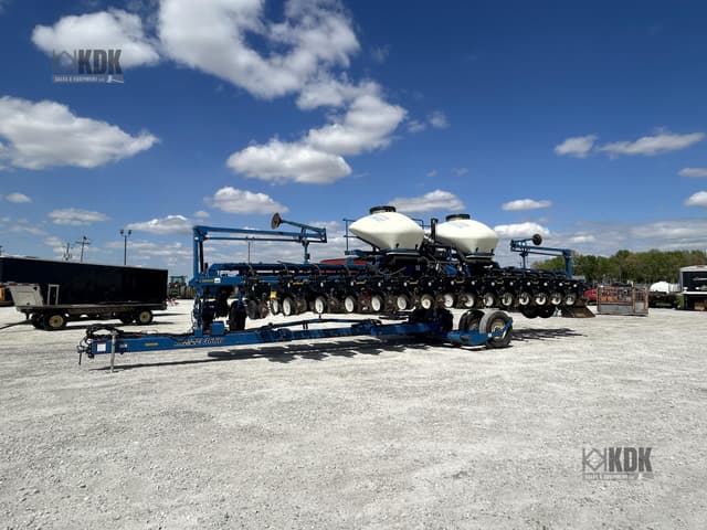 Image of Kinze 3660ASD equipment image 2