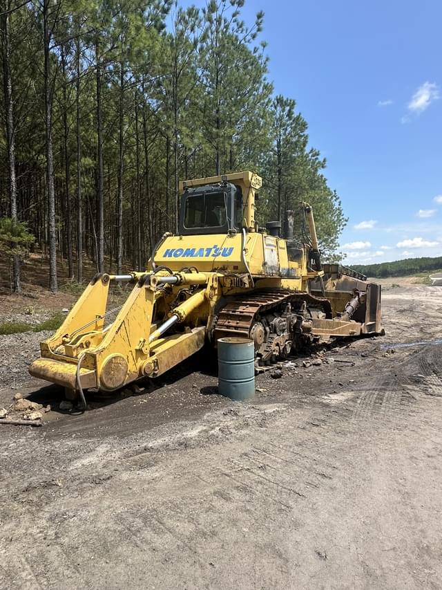 Image of Komatsu D375A equipment image 2