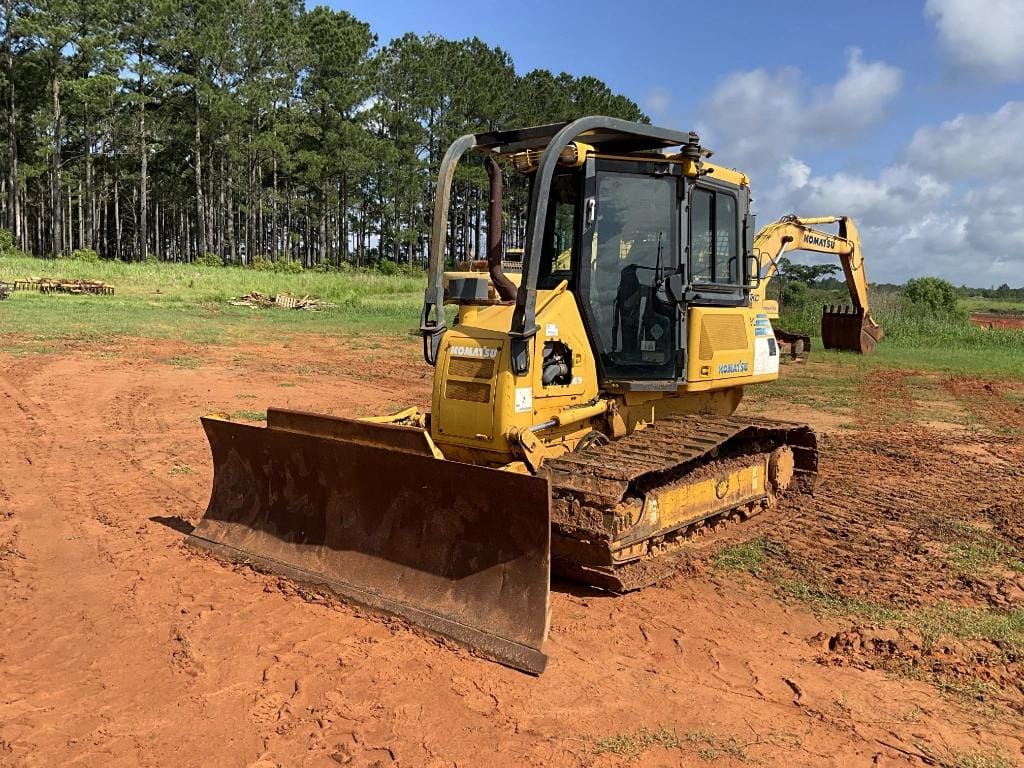 2010 Komatsu D39PX-22 Equipment Image0