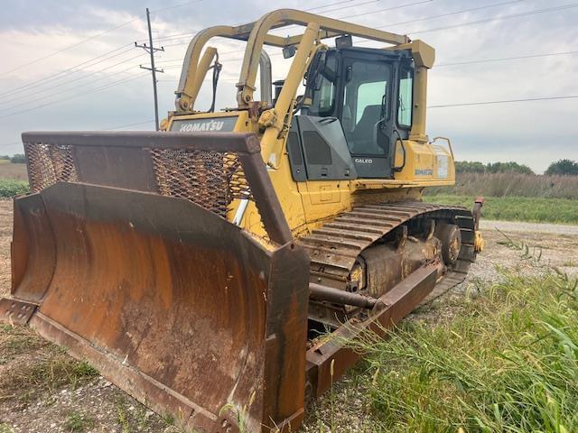 Image of Komatsu D65EX-15 equipment image 3