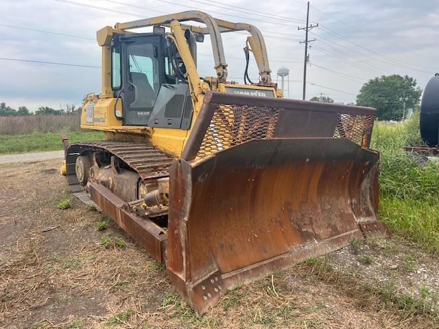 Image of Komatsu D65EX-15 equipment image 1