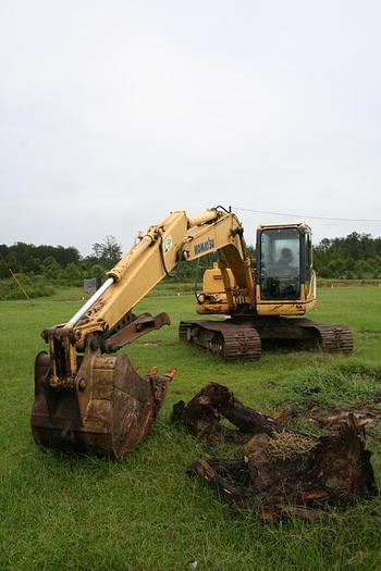 Image of Komatsu PC130-8 equipment image 1