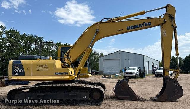 Image of Komatsu PC200LC-8 equipment image 3