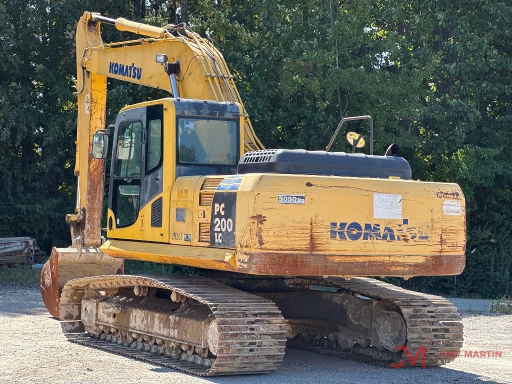 2010 Komatsu PC200LC-8 Equipment Image0