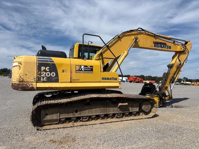 Image of Komatsu PC200LC-8 equipment image 3
