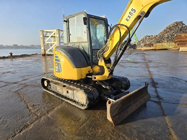 Image of Komatsu PC55MR-3 equipment image 4