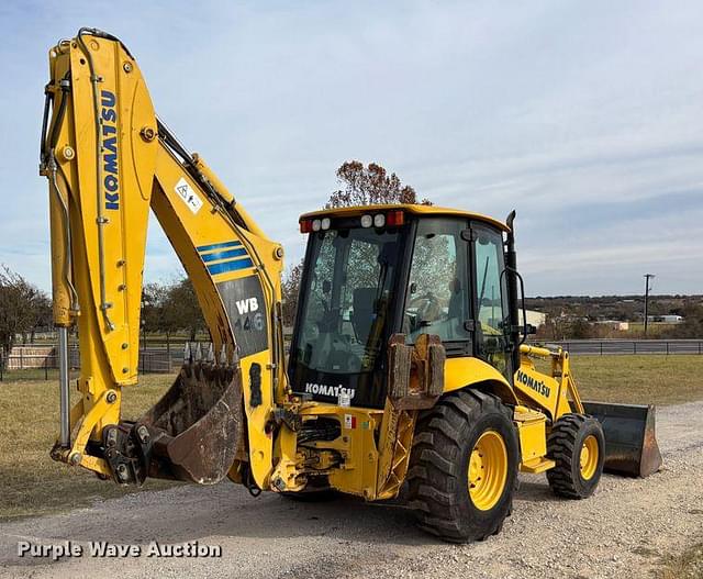 Image of Komatsu WB146 equipment image 4