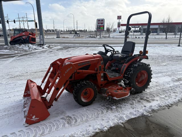 Image of Kubota B2620HSD equipment image 4