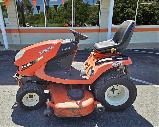 Image of Kubota GR2110 equipment image 1