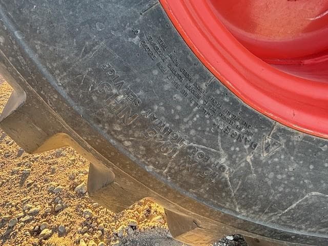 Image of Kubota L3400 equipment image 4