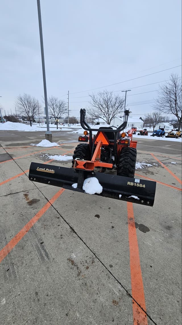 Image of Kubota L3700SU equipment image 3