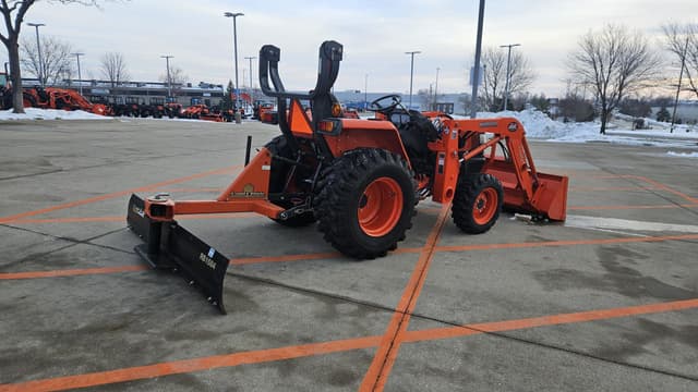 Image of Kubota L3700SU equipment image 2