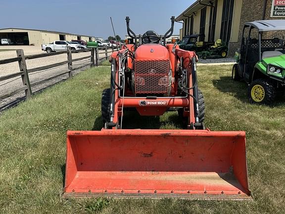 Image of Kubota L4740 equipment image 2
