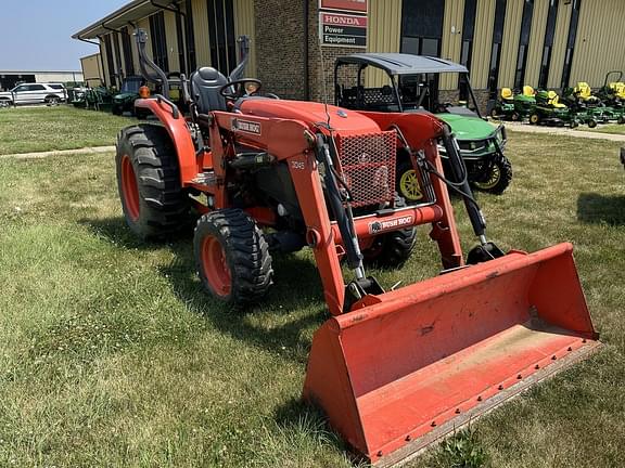 Image of Kubota L4740 equipment image 3
