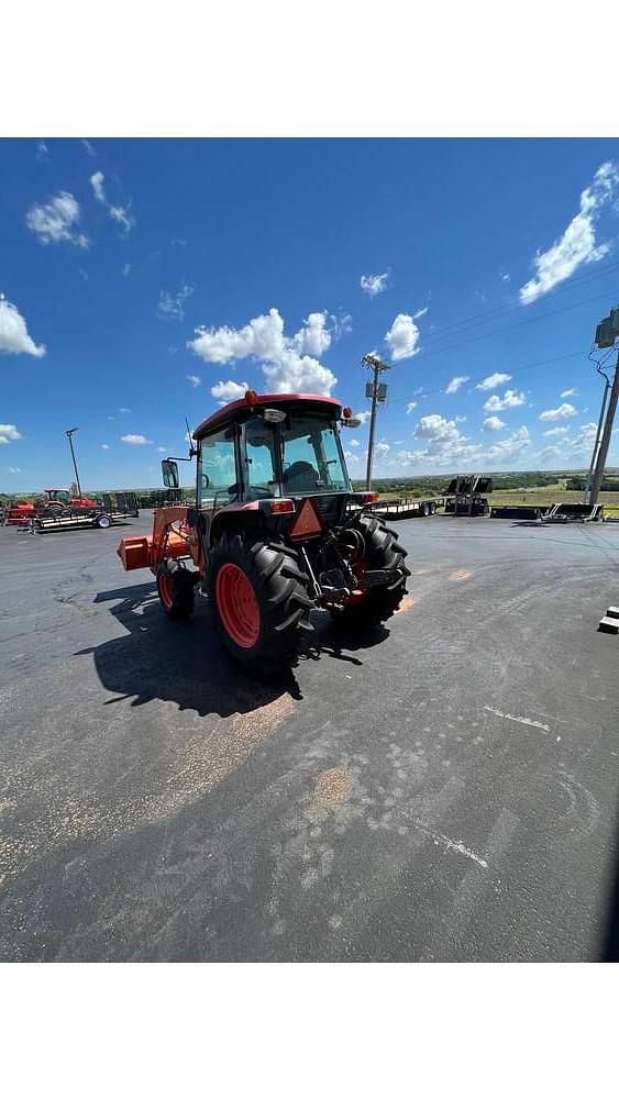 Image of Kubota L5740 equipment image 2