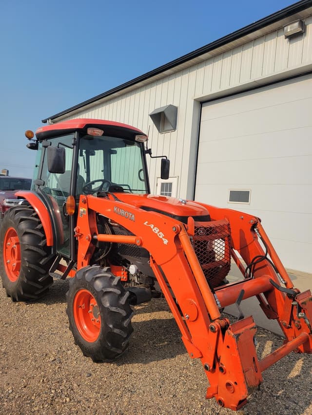 Image of Kubota L5740 equipment image 1