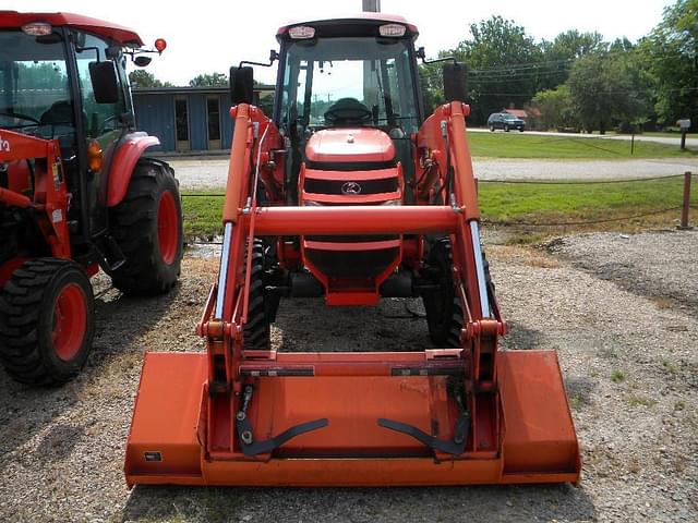 Image of Kubota L5740 equipment image 3