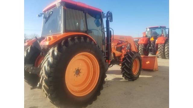 Image of Kubota M126X equipment image 4