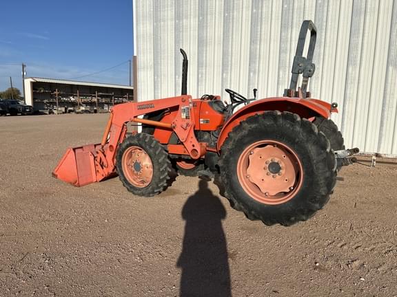 Image of Kubota M6040 equipment image 4