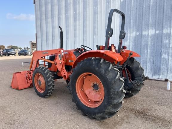 Image of Kubota M6040 equipment image 4
