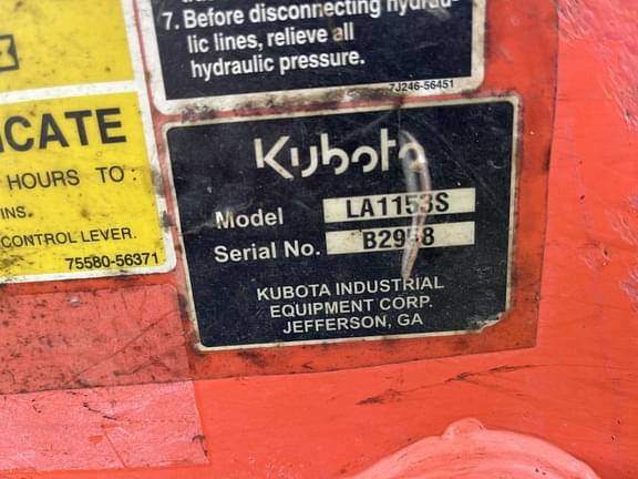 Image of Kubota M7040 equipment image 2