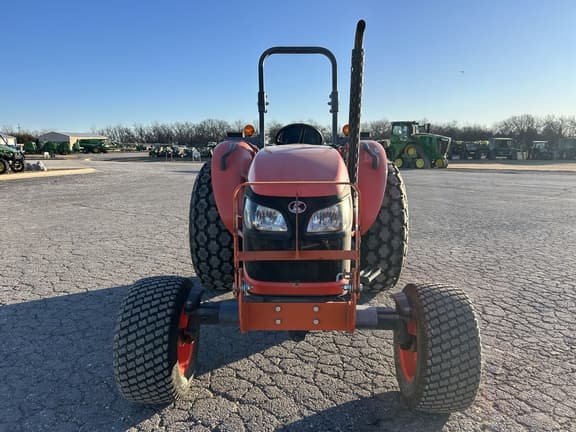 Image of Kubota M7040 equipment image 2