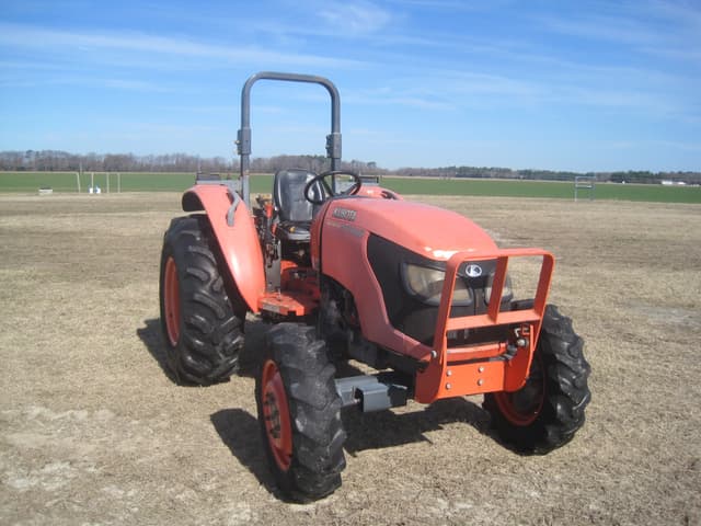 Image of Kubota M7040 equipment image 2