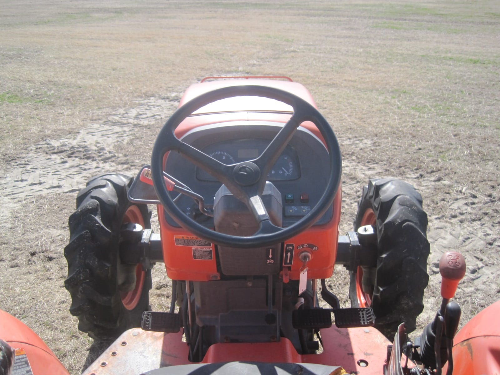 2010 Kubota M7040 Equipment Image0