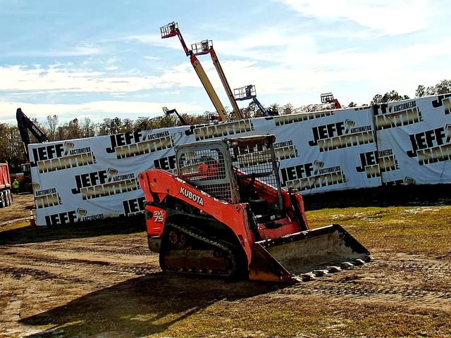 Image of Kubota SVL75 equipment image 2