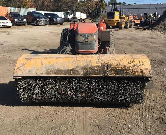 Image of Kubota MX4700 equipment image 4