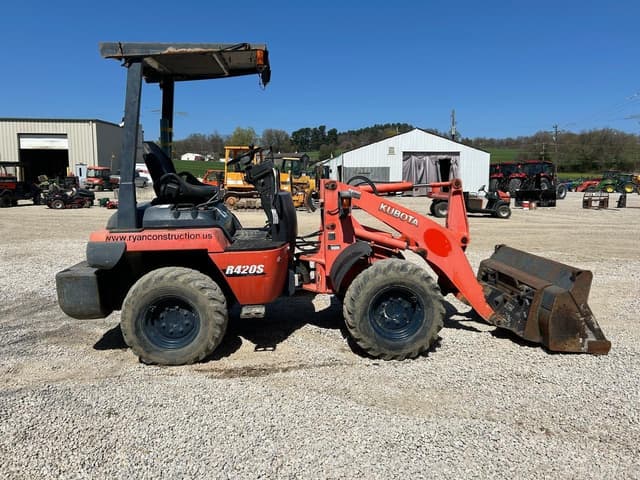 Image of Kubota R420S equipment image 4