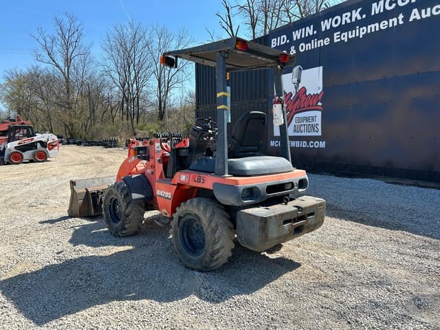 Image of Kubota R420S equipment image 1