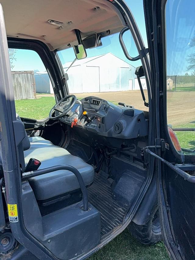 Image of Kubota RTV-1100 equipment image 3