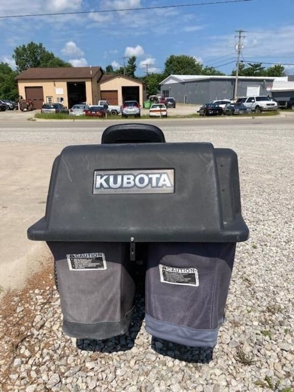Image of Kubota T2380-48 equipment image 3