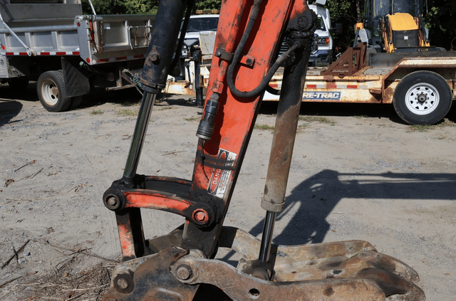 Image of Kubota U55 equipment image 3