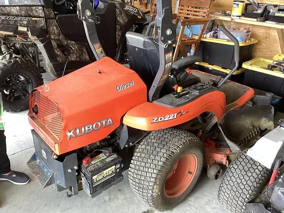 Image of Kubota ZD221 Primary image