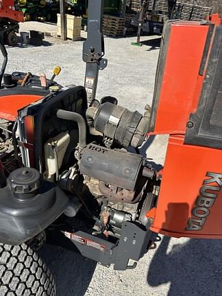 Image of Kubota ZD326S equipment image 4