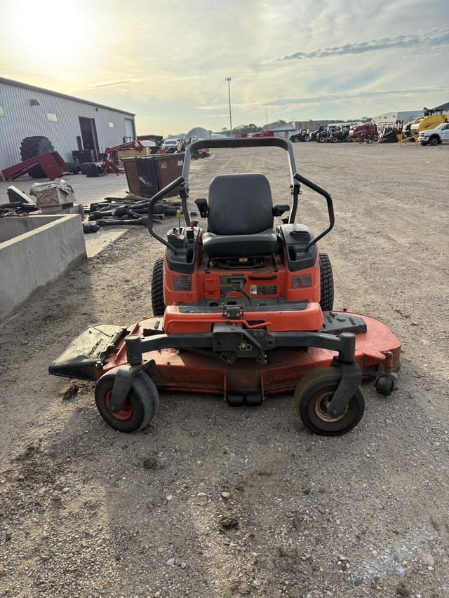 Image of Kubota ZD331 equipment image 2