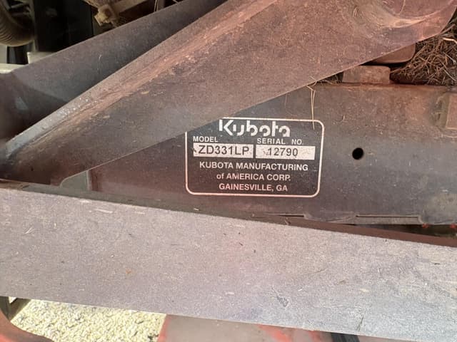 Image of Kubota ZD331 equipment image 4