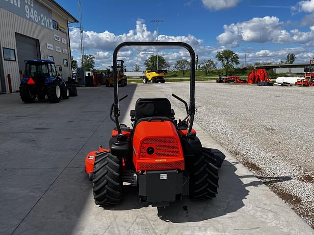 Image of Kubota ZD331 equipment image 4