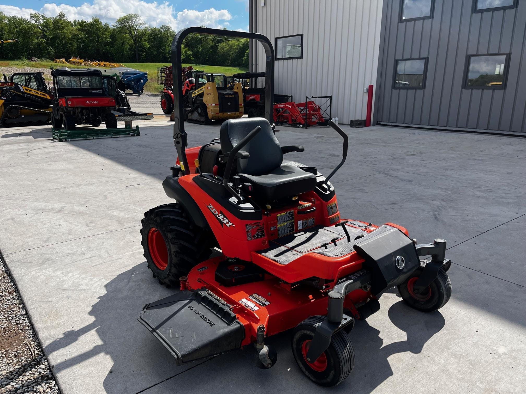 Main image Kubota ZD331