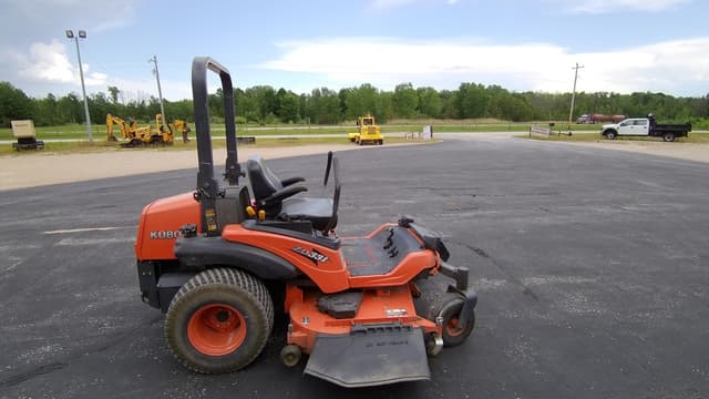 Image of Kubota ZD331 equipment image 4