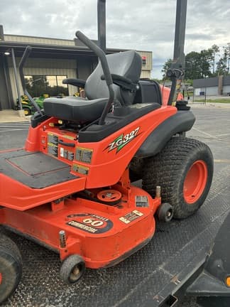 Image of Kubota ZG327 equipment image 2