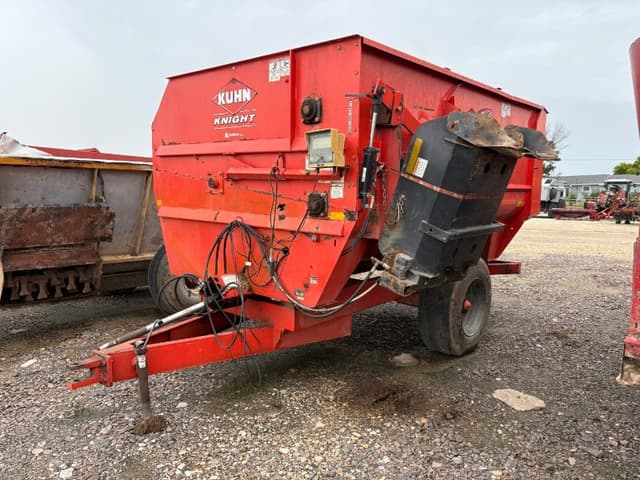 Image of Kuhn Knight 3136 equipment image 1