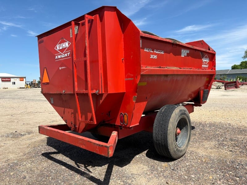 2010 Kuhn Knight 3136 Equipment Image0