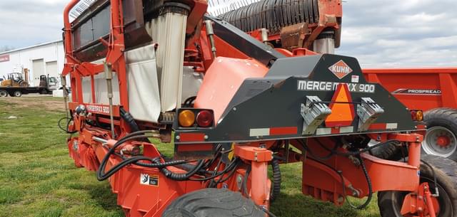 Image of Kuhn Merge-Maxx 900 equipment image 4