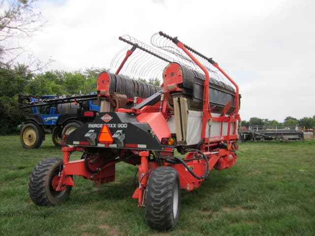 Image of Kuhn Merge-Maxx 900 equipment image 1