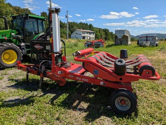 2010 Kuhn RW1100 Equipment Image0